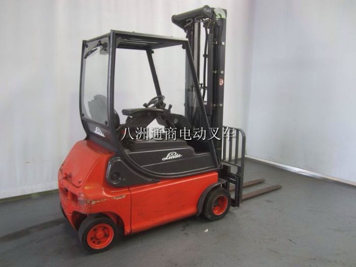 電動(dòng)叉車