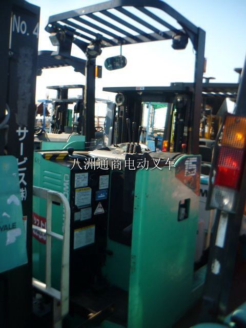 電動(dòng)叉車