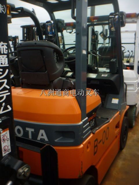 電動(dòng)叉車