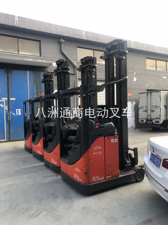 德國原裝進(jìn)口二手林德電動(dòng)叉車 (21)